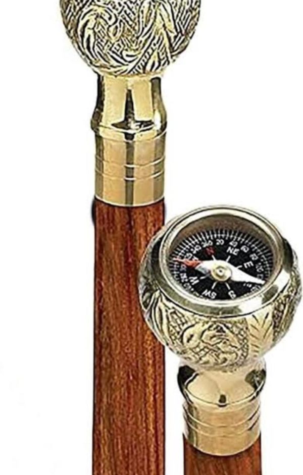 Dieser Steampunk Spazierstock Nigel mit Fernrohr ist aus Holz und Messing gefertigt.